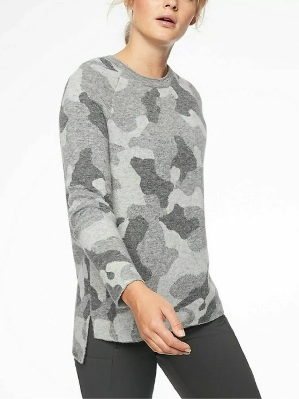 Athleta Gray undercover camp Pullover Sweater medium alpaca merino wool blend